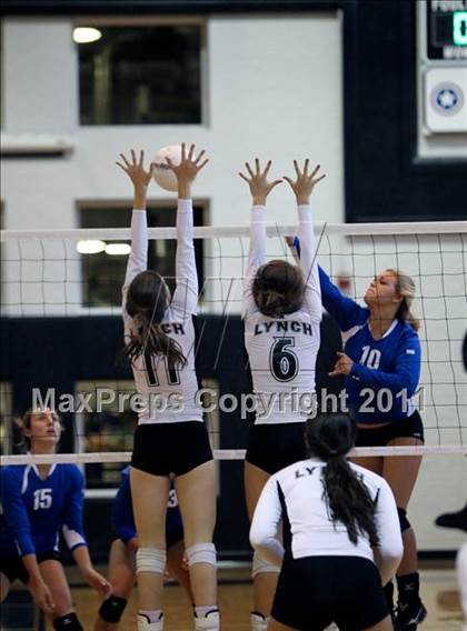 Thumbnail 2 in Trinity Christian vs. Bishop Lynch photogallery.
