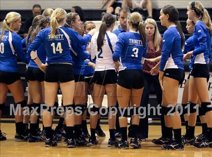 Thumbnail 3 in Trinity Christian vs. Bishop Lynch photogallery.
