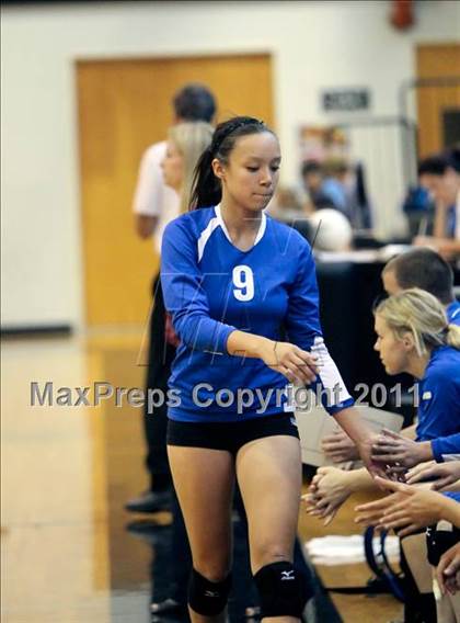 Thumbnail 3 in Trinity Christian vs. Bishop Lynch photogallery.
