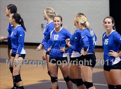 Thumbnail 2 in Trinity Christian vs. Bishop Lynch photogallery.