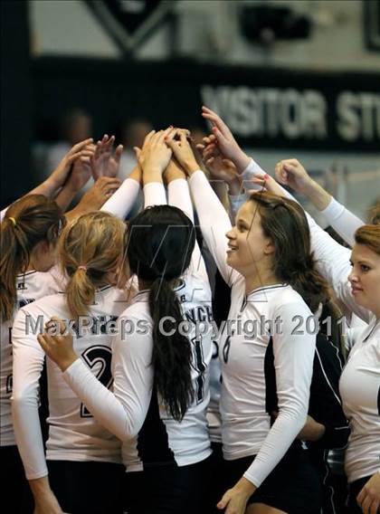 Thumbnail 2 in Trinity Christian vs. Bishop Lynch photogallery.