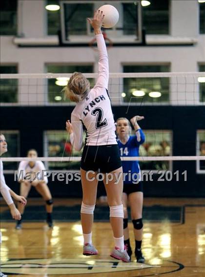 Thumbnail 3 in Trinity Christian vs. Bishop Lynch photogallery.