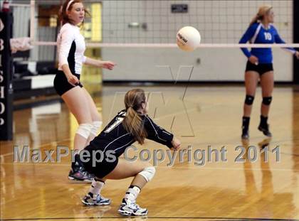 Thumbnail 1 in Trinity Christian vs. Bishop Lynch photogallery.