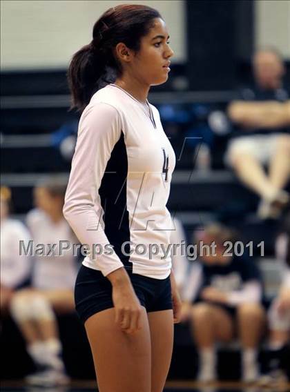 Thumbnail 3 in Trinity Christian vs. Bishop Lynch photogallery.
