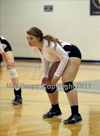 Thumbnail 3 in Trinity Christian vs. Bishop Lynch photogallery.