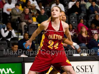 Thumbnail 1 in Lake Taylor vs. Oakton (VHSL AAA Semifinal) photogallery.