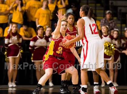Thumbnail 1 in Lake Taylor vs. Oakton (VHSL AAA Semifinal) photogallery.