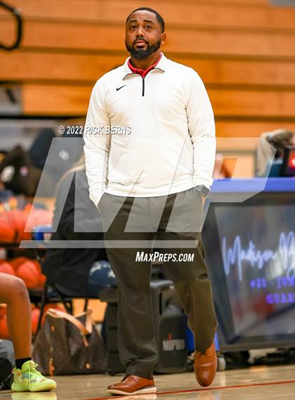 Thumbnail 3 in Grands Oaks vs Conroe photogallery.