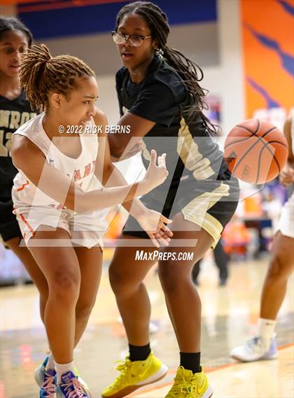 Thumbnail 3 in Grands Oaks vs Conroe photogallery.