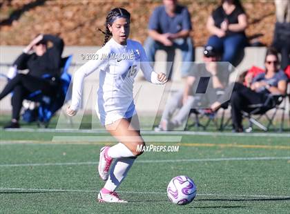 Thumbnail 2 in Lincoln vs. Maria Carrillo photogallery.