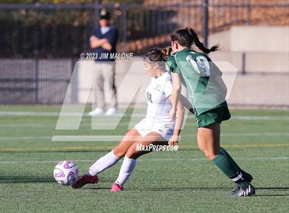 Thumbnail 2 in Lincoln vs. Maria Carrillo photogallery.