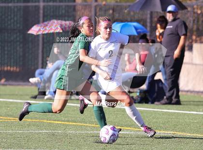 Thumbnail 3 in Lincoln vs. Maria Carrillo photogallery.