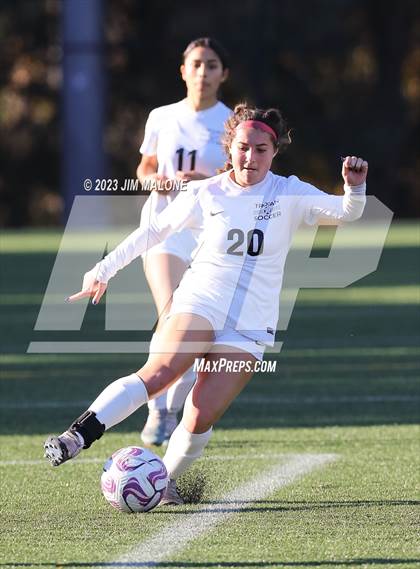 Thumbnail 3 in Lincoln vs. Maria Carrillo photogallery.