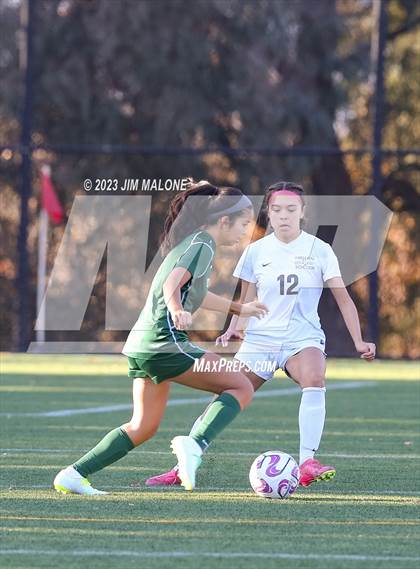 Thumbnail 1 in Lincoln vs. Maria Carrillo photogallery.