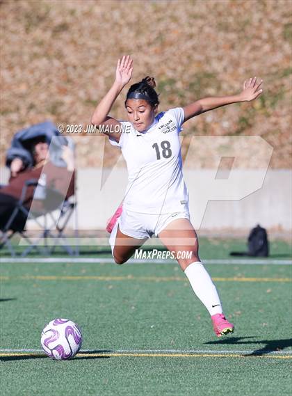 Thumbnail 2 in Lincoln vs. Maria Carrillo photogallery.
