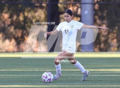Thumbnail 2 in Lincoln vs. Maria Carrillo photogallery.