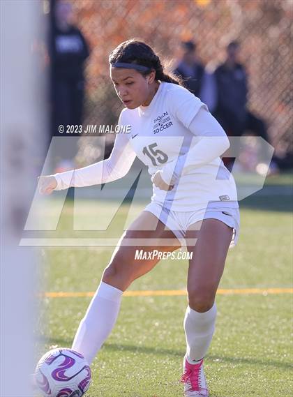 Thumbnail 2 in Lincoln vs. Maria Carrillo photogallery.