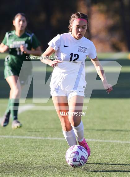 Thumbnail 2 in Lincoln vs. Maria Carrillo photogallery.