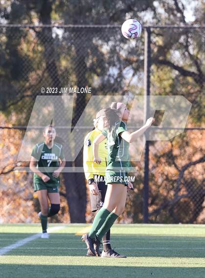 Thumbnail 2 in Lincoln vs. Maria Carrillo photogallery.