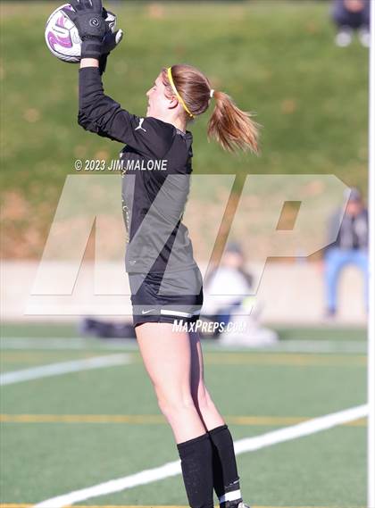 Thumbnail 2 in Lincoln vs. Maria Carrillo photogallery.