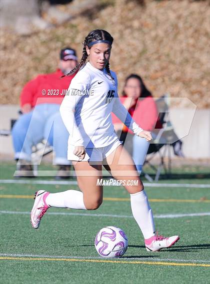 Thumbnail 3 in Lincoln vs. Maria Carrillo photogallery.