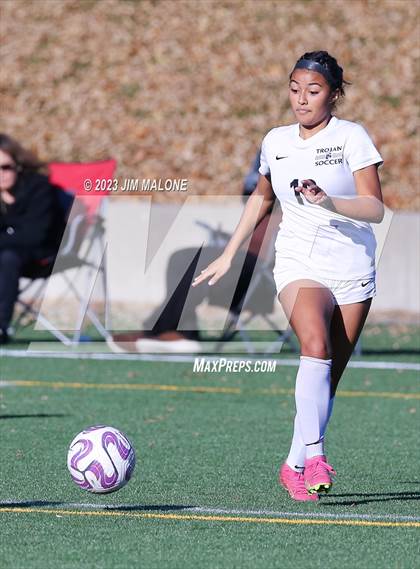 Thumbnail 1 in Lincoln vs. Maria Carrillo photogallery.