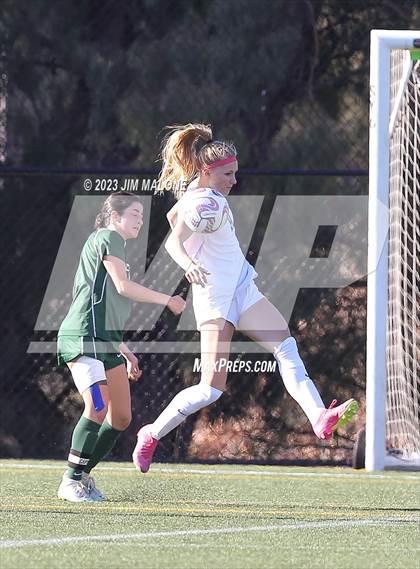 Thumbnail 2 in Lincoln vs. Maria Carrillo photogallery.