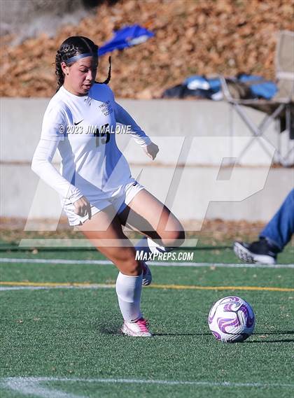 Thumbnail 2 in Lincoln vs. Maria Carrillo photogallery.