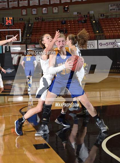 Thumbnail 3 in Forest Lake Christian vs. Ripon Christian (CIF SJS D6 Final) photogallery.