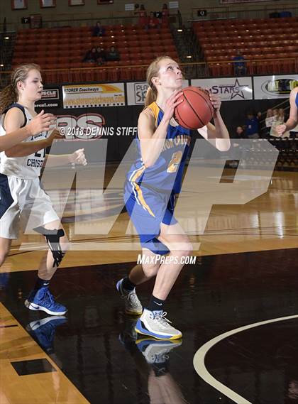 Thumbnail 3 in Forest Lake Christian vs. Ripon Christian (CIF SJS D6 Final) photogallery.