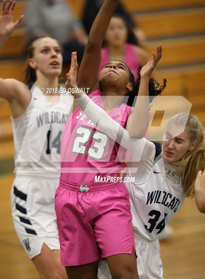 Thumbnail 2 in St. Mary's vs. Wilsonville photogallery.