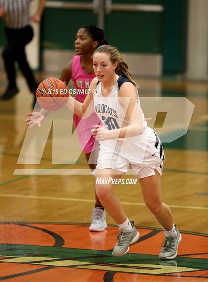 Thumbnail 2 in St. Mary's vs. Wilsonville photogallery.