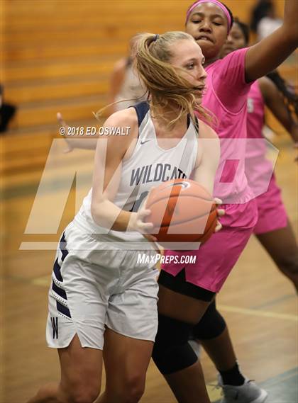 Thumbnail 3 in St. Mary's vs. Wilsonville photogallery.