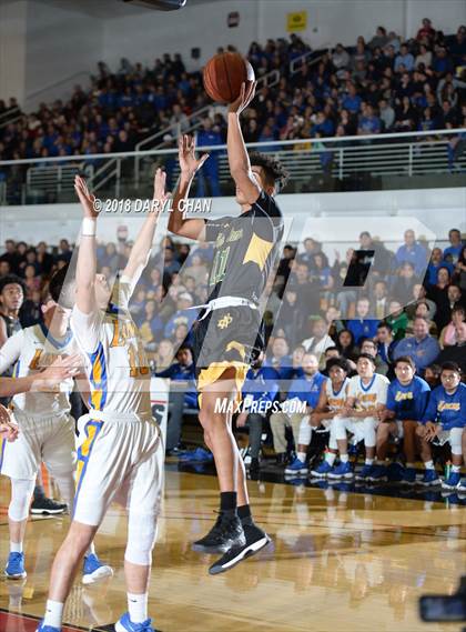 Thumbnail 2 in Bishop Amat vs. Notre Dame (CIF-SS D3A Finals) photogallery.