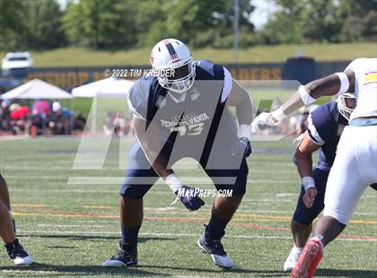 Thumbnail 2 in PSFCA Big 33 Football Classic photogallery.