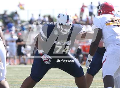 Thumbnail 2 in PSFCA Big 33 Football Classic photogallery.