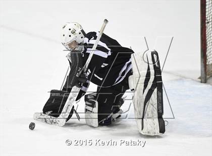 Thumbnail 2 in Xavier vs. Darien (CIAC D1 Semiinal) photogallery.