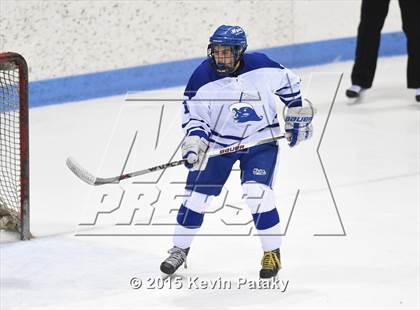 Thumbnail 3 in Xavier vs. Darien (CIAC D1 Semiinal) photogallery.