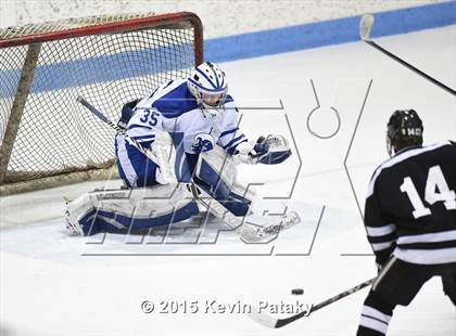 Thumbnail 3 in Xavier vs. Darien (CIAC D1 Semiinal) photogallery.
