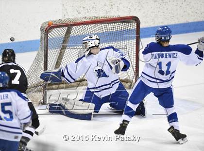 Thumbnail 1 in Xavier vs. Darien (CIAC D1 Semiinal) photogallery.