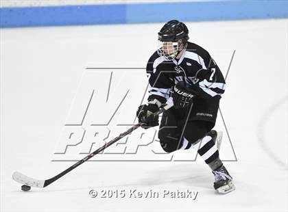 Thumbnail 2 in Xavier vs. Darien (CIAC D1 Semiinal) photogallery.