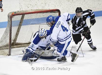 Thumbnail 3 in Xavier vs. Darien (CIAC D1 Semiinal) photogallery.