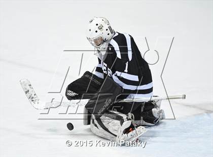 Thumbnail 3 in Xavier vs. Darien (CIAC D1 Semiinal) photogallery.