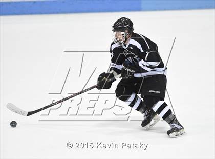 Thumbnail 3 in Xavier vs. Darien (CIAC D1 Semiinal) photogallery.