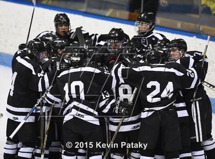 Thumbnail 2 in Xavier vs. Darien (CIAC D1 Semiinal) photogallery.