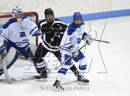 Thumbnail 2 in Xavier vs. Darien (CIAC D1 Semiinal) photogallery.