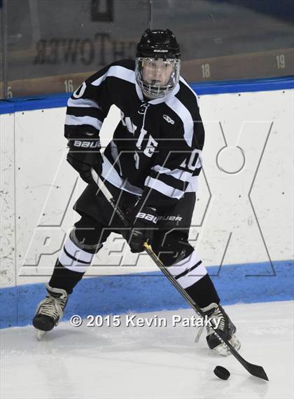 Thumbnail 1 in Xavier vs. Darien (CIAC D1 Semiinal) photogallery.