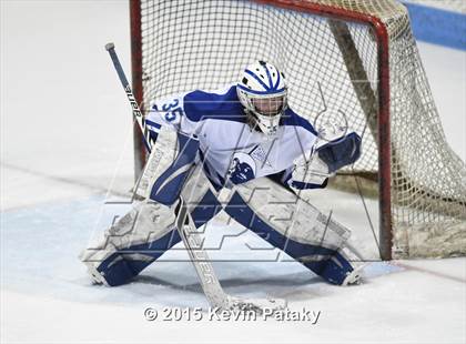 Thumbnail 3 in Xavier vs. Darien (CIAC D1 Semiinal) photogallery.