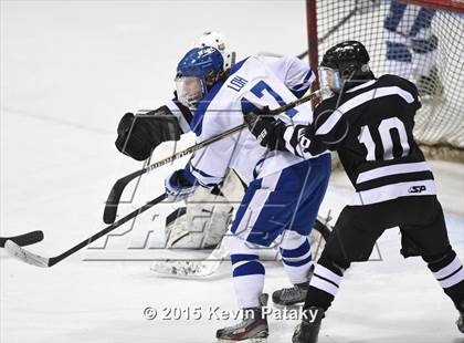 Thumbnail 2 in Xavier vs. Darien (CIAC D1 Semiinal) photogallery.