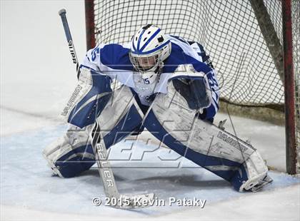 Thumbnail 3 in Xavier vs. Darien (CIAC D1 Semiinal) photogallery.